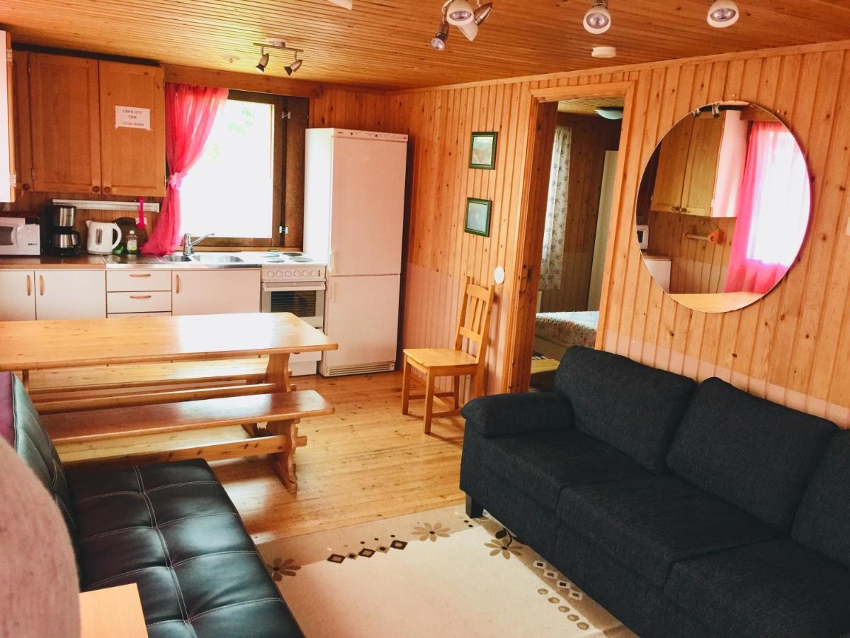 Ullan Kyla Hotel Kittilä Esterno foto